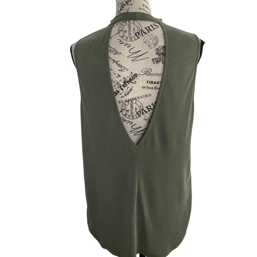 Forever, 21 Blouse open back sleeveless olive green slit hem women’s Medium